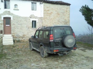onze landrover zonder platen 300x225 Goed nieuws